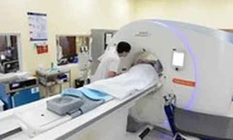 Nhiều bệnh viện phía Nam ngừng chụp PET/CT: Cái 'áo cơ chế' làm khổ người bệnh