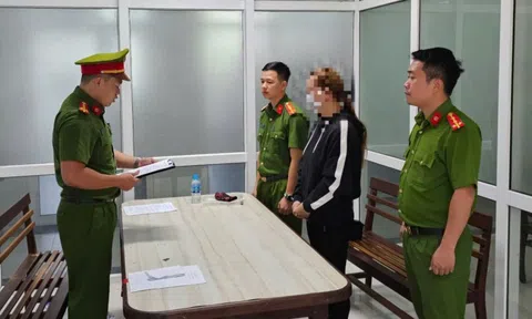Bắt nữ giám đốc tự sản xuất mỹ phẩm 'cao cấp' mang thương hiệu riêng