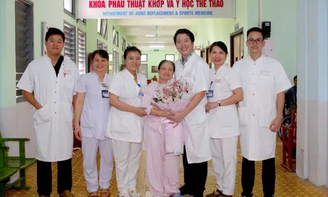 Phẫu thuật ‘giữ chân’ cho bệnh nhân bị tiêu xương bằng kỹ thuật chưa từng có ở Huế