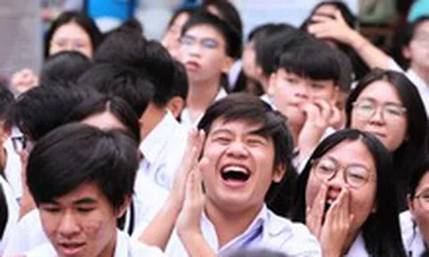 Tin tức sáng 26-6: Quốc hội hôm nay biểu quyết hỗ trợ học phí cho HS; Giám đốc sở làm bí thư xã