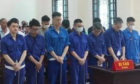 Hoãn phiên tòa xét xử 14 cựu cán bộ Hải quan Hải Phòng do luật sư vắng mặt