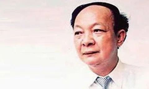 Nhà thơ Nguyễn Đức Mậu nói gì khi bài thơ Nếp nghĩ của ông vào đề thi tốt nghiệp THPT?