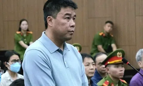 Chủ tịch Tập đoàn Phúc Sơn bật khóc khi nhắc nhớ về hoàn cảnh nghèo khó của gia đình lúc còn nhỏ
