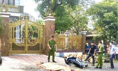 Va chạm với xe đầu kéo, người đàn ông tử vong tại chỗ