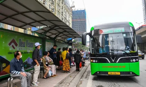 Tổng Cty Vận tải Hà Nội cần đi tiên phong trong chuyển đổi sang xe buýt điện