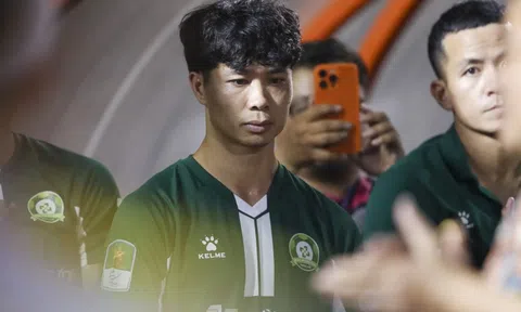 Công Phượng thẫn thờ sau thất bại tại trận play-off