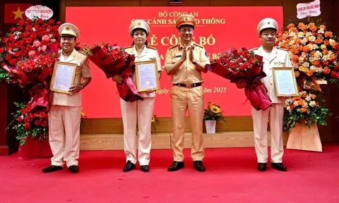 Bản tin 8H: Nữ Phó Cục trưởng đầu tiên của Cục CSGT