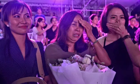 Bố mẹ Hà Trúc Linh: 'Không nghĩ cô gái miền quê lại được đăng quang Hoa hậu Việt Nam'