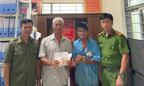 Nhặt được tiền vàng, lão nông trả lại người đánh rơi