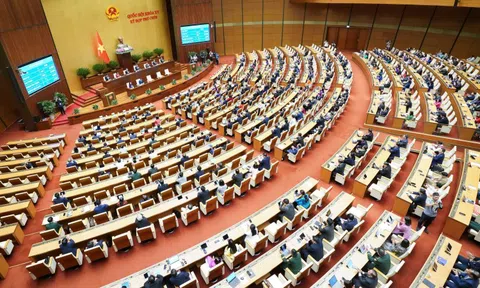 Những quyết sách lịch sử trong ‘kỳ họp lịch sử’