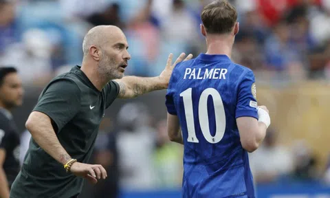 HLV Enzo Maresca nổi điên sau trận đấu kéo dài 5 tiếng của Chelsea