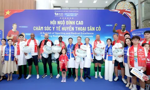 BVĐK Tâm Anh đón các huyền thoại bóng đá Anh đến hồi phục thể lực, chăm sóc sức khỏe