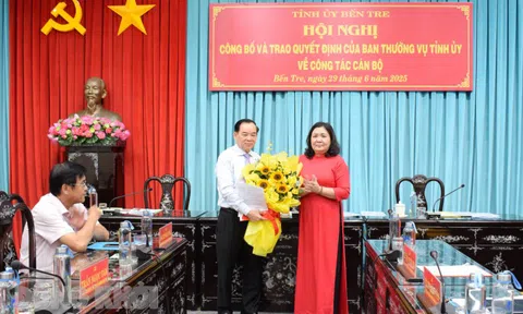 Chủ tịch UBND tỉnh Bến Tre Trần Ngọc Tam nghỉ hưu trước tuổi