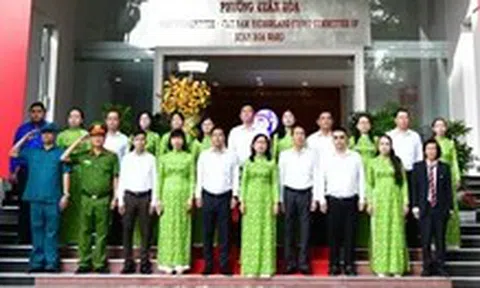 Lễ chào cờ đầu tiên ở phường Xuân Hòa, nơi Tổng Bí thư Tô Lâm đặt hàng xây dựng phường kiểu mẫu