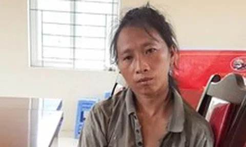 Bắt người phụ nữ giấu ma túy trong vùng kín