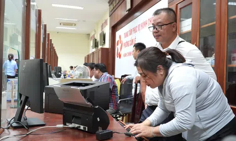 Cận cảnh những giờ phút hoạt động cuối cùng của cấp quận tại Đà Nẵng