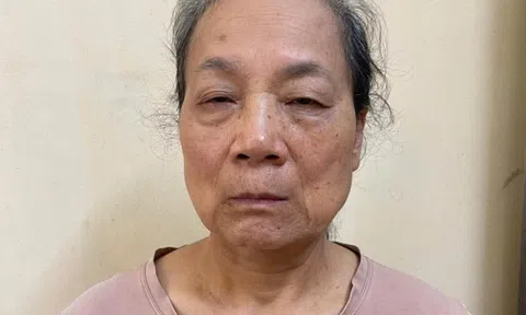 Bắt đối tượng đến toà án chửi bới rồi phát trực tiếp lên mạng xã hội