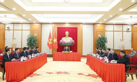 Chứng khoán phản ứng ra sao trước tin Mỹ sẽ cắt giảm đáng kể thuế cho hàng Việt Nam?
