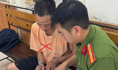 Tạm giữ người bố xích chân kéo lê con trai trên đường phố ở Hải Phòng