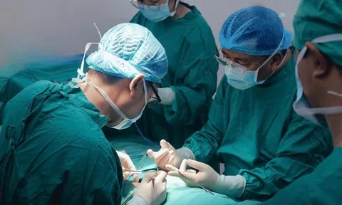 Phẫu thuật thành công dị tật lún dương vật bẩm sinh