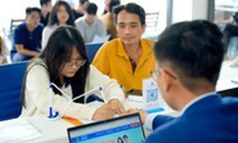 Trường Đại học Văn Hiến tặng học bổng 50% học phí