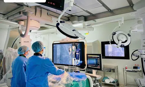 60 phút vàng cứu sống ngoạn mục Việt kiều Canada bị nhồi máu cơ tim