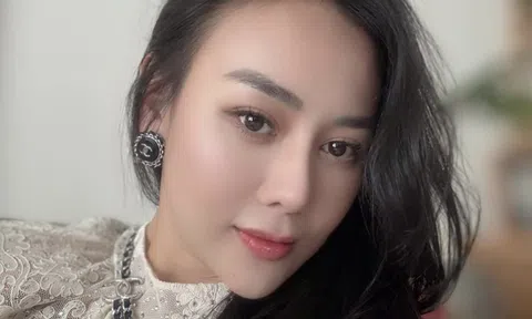 Phương Oanh đính chính