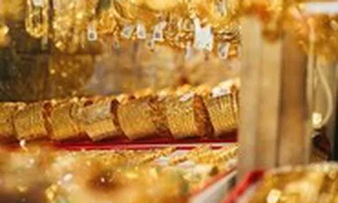 Giá vàng lao dốc mạnh