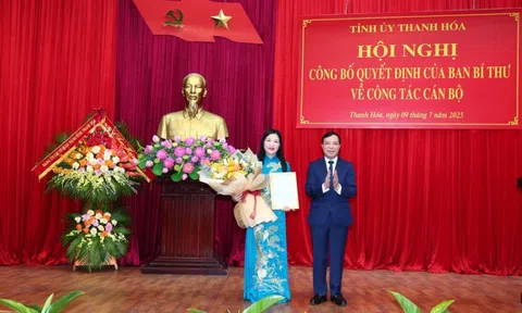 Công bố Quyết định của Ban Bí thư về công tác cán bộ
