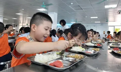 Hà Nội sẽ chi hơn 3.000 tỷ lo bữa ăn trưa cho học sinh tiểu học
