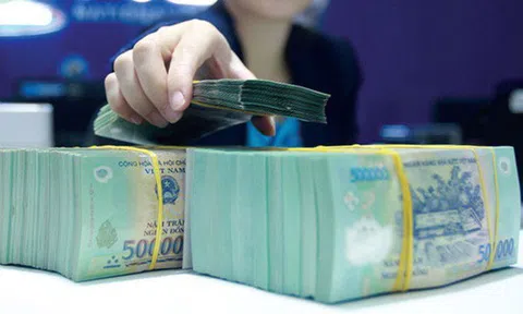 Vì sao lãi suất ngân hàng giảm liên tiếp?