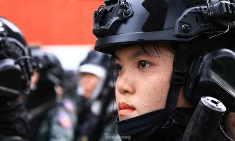 'Hoa thép' nở trên thao trường