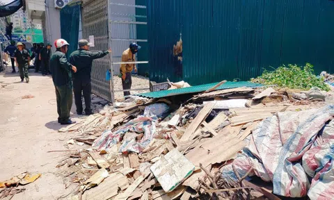 Cưỡng chế loạt công trình kiên cố 'núp bóng' nhà tôn