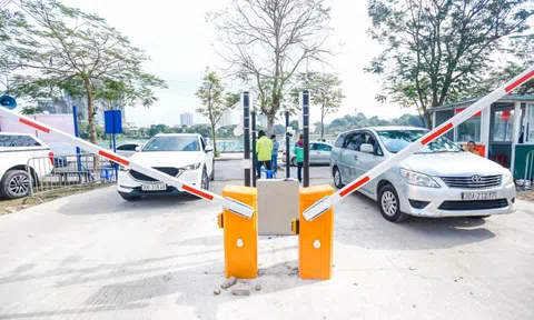Bãi xe 'không tiền mặt' cũng sai phạm