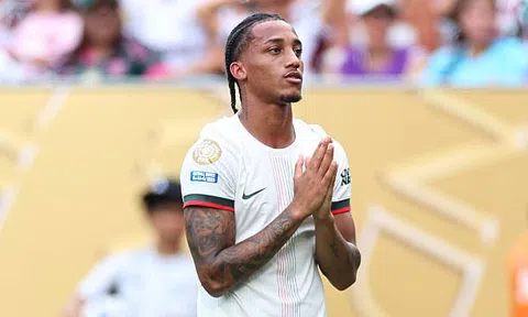 Lập cú đúp vào lưới đội bóng cũ, Joao Pedro áy náy: 'Tôi rất biết ơn, nhưng đây là bóng đá'