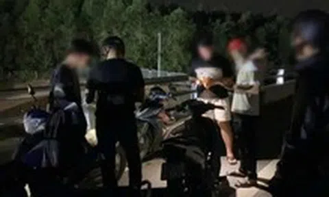 Phát hiện nhóm thanh thiếu niên ném đá vào các phương tiện di chuyển trên cao tốc