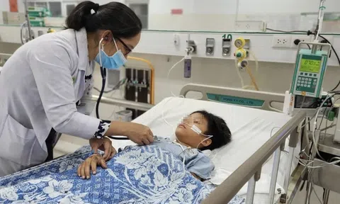 Vụ tai nạn trên cao tốc Vĩnh Hảo – Phan Thiết: Bé trai 9 tuổi bị dập phổi, chảy máu ổ bụng