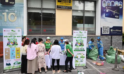 SeABank tổ chức 'Ngày hội đổi rác lấy quà' - Lan tỏa lối sống xanh vì Hà Nội sạch đẹp