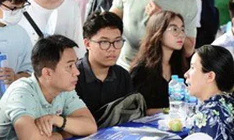 Đi Ngày hội lựa chọn nguyện vọng xét tuyển để được 'gỡ rối'
