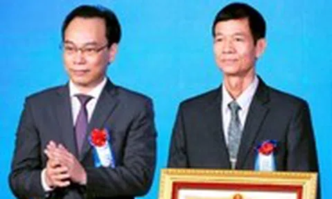 Trường 30 năm '0 đồng ngân sách' đón nhận Huân chương Lao động hạng nhì