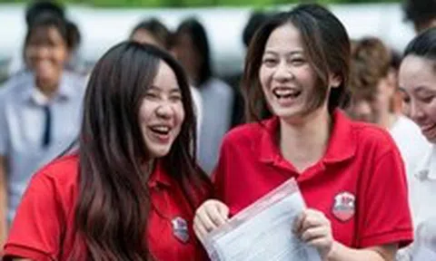 Phổ điểm môn văn thi tốt nghiệp THPT 2025: Môn duy nhất 'vắng' điểm 10