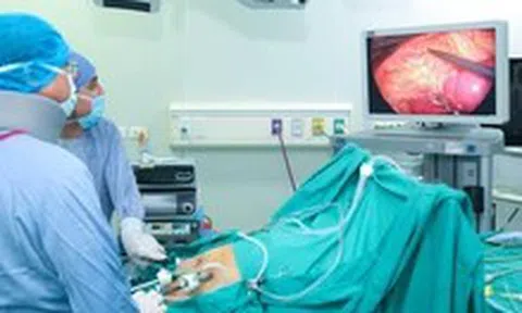 Phát hiện mắc cùng lúc 2 loại ung thư sau 3 tháng sụt cân nhanh