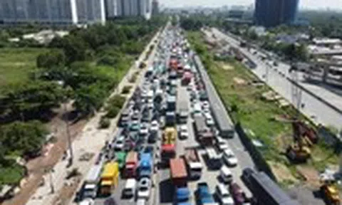 Kẹt xe do sửa đường