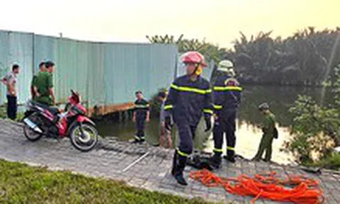 Đã tìm được thi thể tài xế GrabBike trượt chân xuống kênh bị nước cuốn vào cống