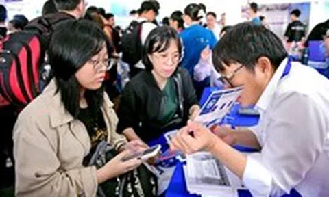 Trường đại học lên tiếng gỡ rối bách phân vị quy đổi điểm xét tuyển