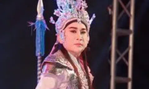 Đồng nghiệp, khán giả lo lắng khi nghe Kim Tử Long bị u não, nghệ sĩ phải cấp tốc livestream