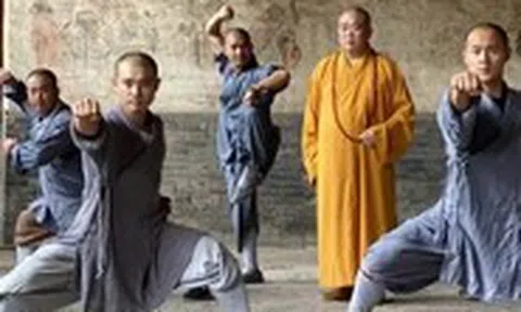 'CEO khoác áo cà sa trụ trì' Thích Vĩnh Tín kéo Thiếu Lâm Tự vào vòng xoáy thế tục ra sao?