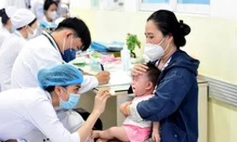 Tăng phụ cấp ngăn 'chảy máu chất xám' ngành y