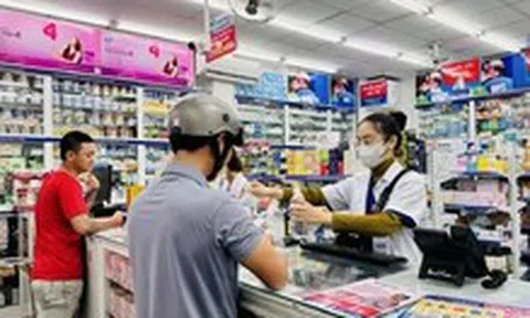 Doanh số vượt FPT Shop, Long Châu làm gì để chặn hàng giả xâm nhập?