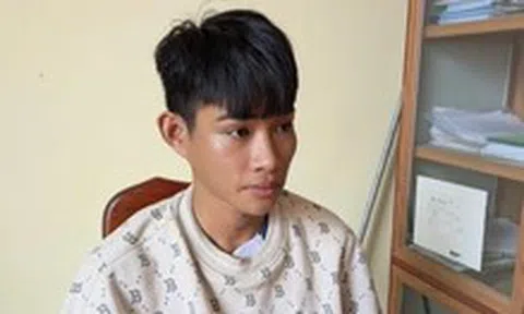 Vô tiệm vàng xin đeo thử rồi ra rồ xe chạy mất